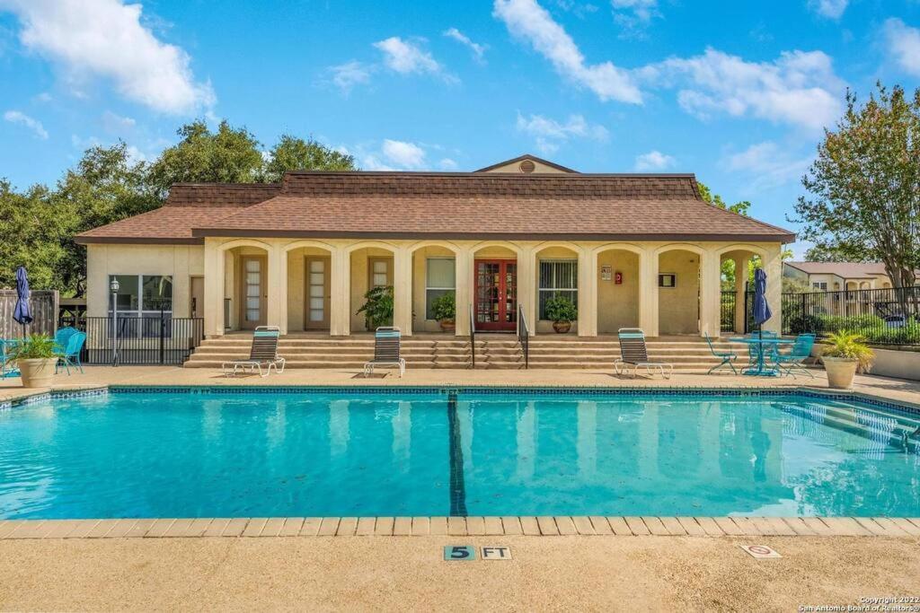 Sombras #905 Stylish With Pool, Close Ne Hosp, Sh, Randall Afb